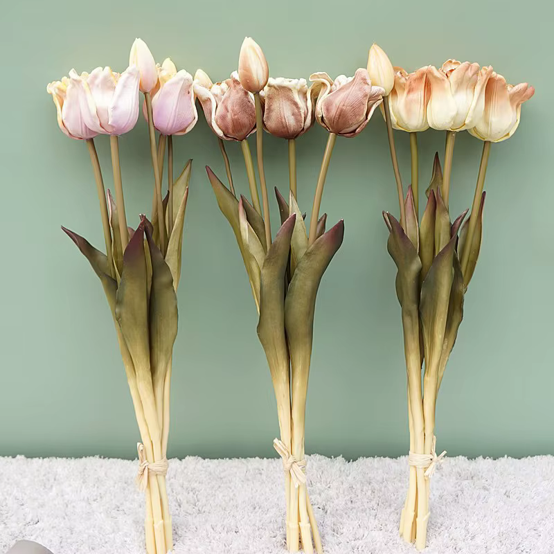 Grandes tulipes baroques en silicone au toucher unique