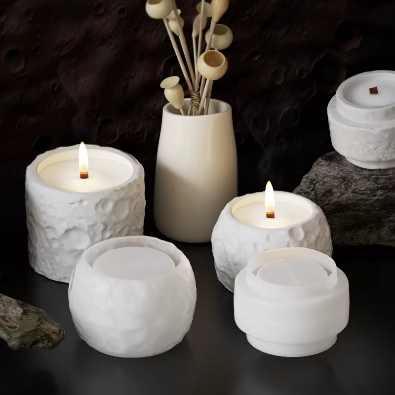Pot de fleurs en forme de lune