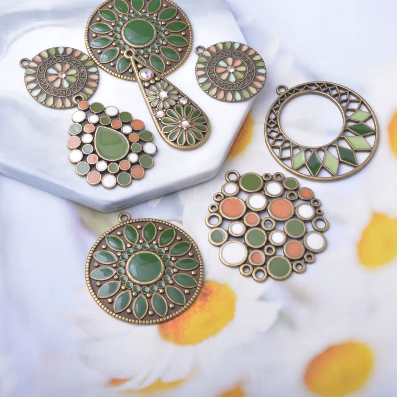 Ensemble de pendentifs bohème vert olive