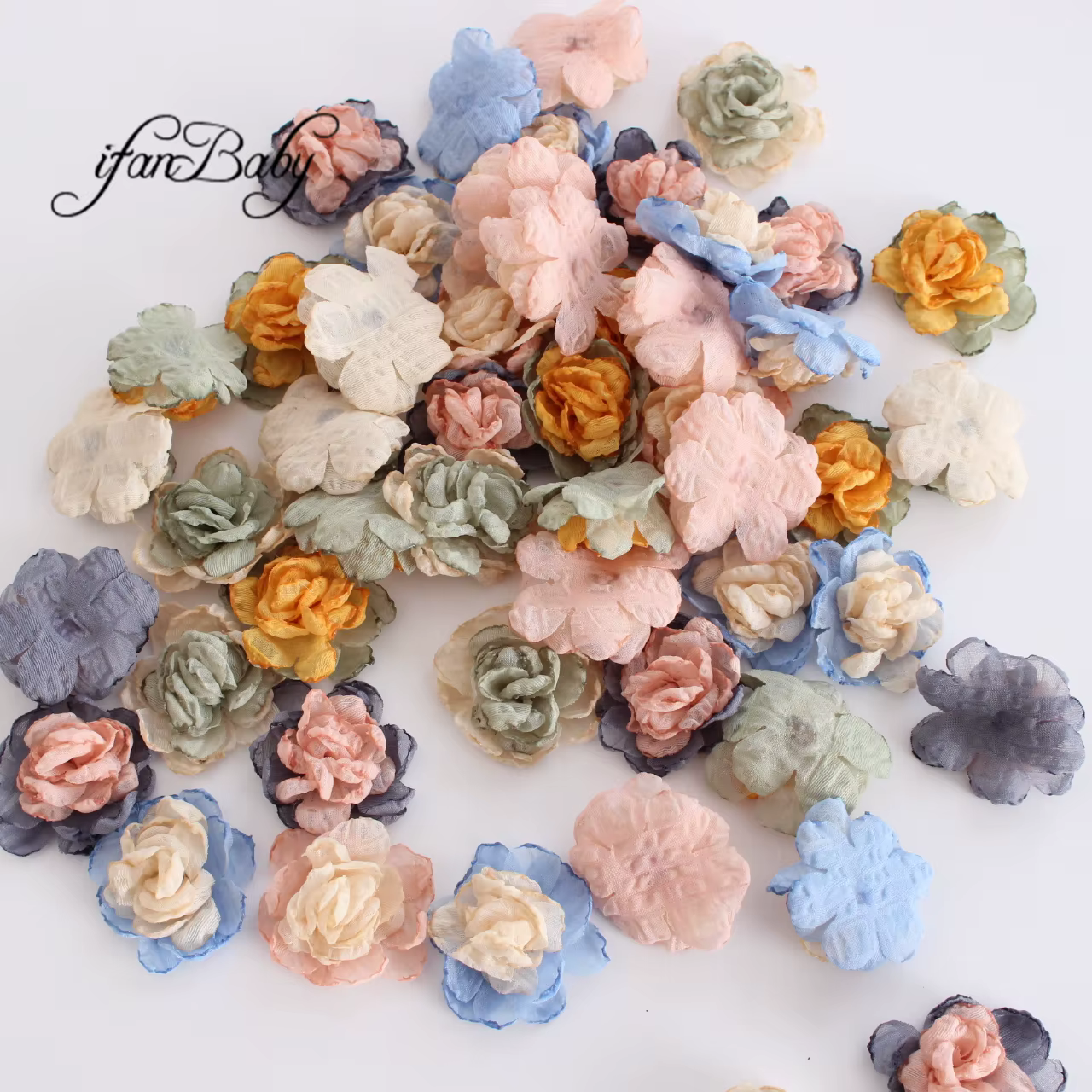 Décorations florales en mousseline de soie