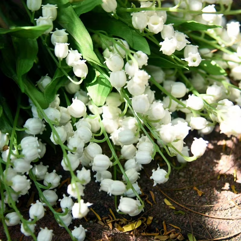 Fleurs et plantes artificielles