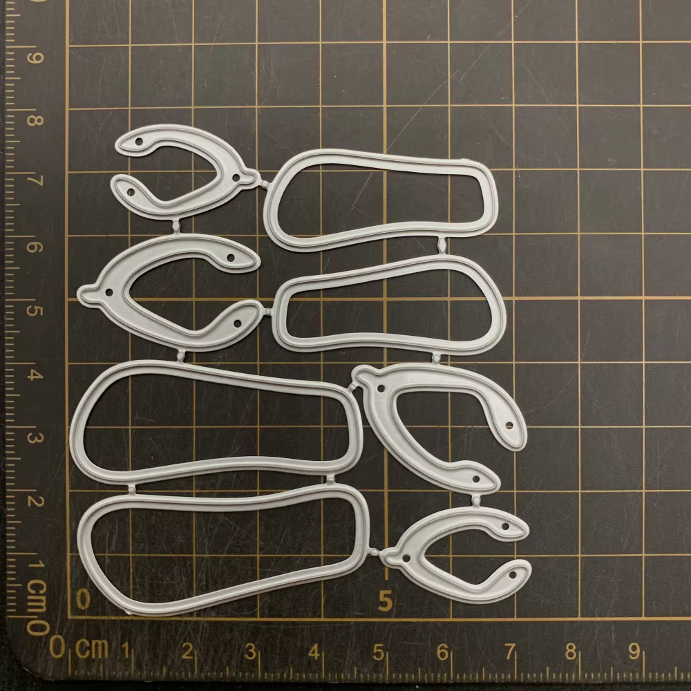 Matrices de découpe en métal