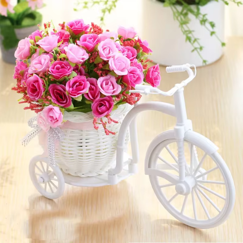 Fleurs artificielles Roses en soie rotin vélo Vase en plastique