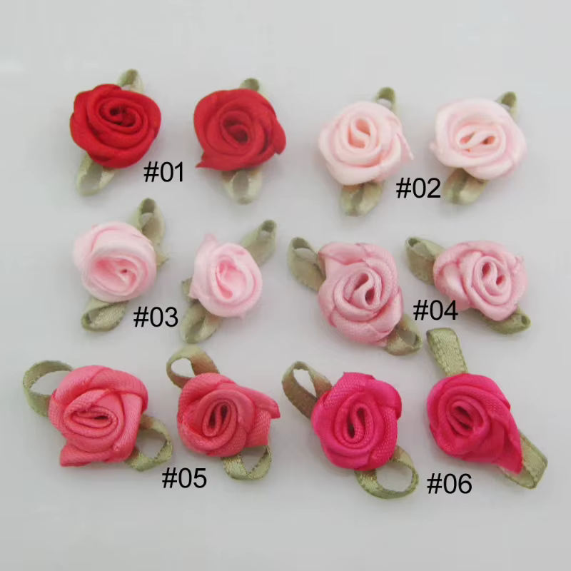 30 couleurs au choix, 50 pièces de rubans à la mode, rosettes en forme de rose avec feuilles, accessoires de fleurs en tissu, fournitures de couture pour travaux manuels, DIY