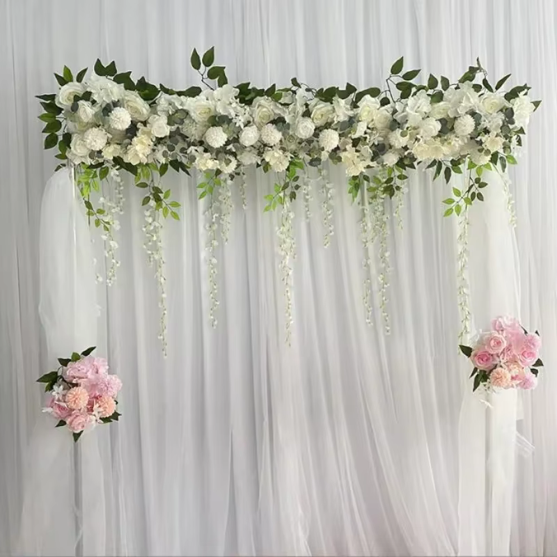 Nouvelle rangée de fleurs de mariage