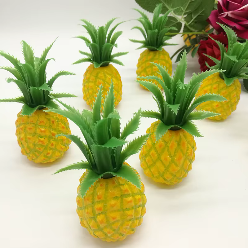 Simulation d'ananas artificiel en plastique