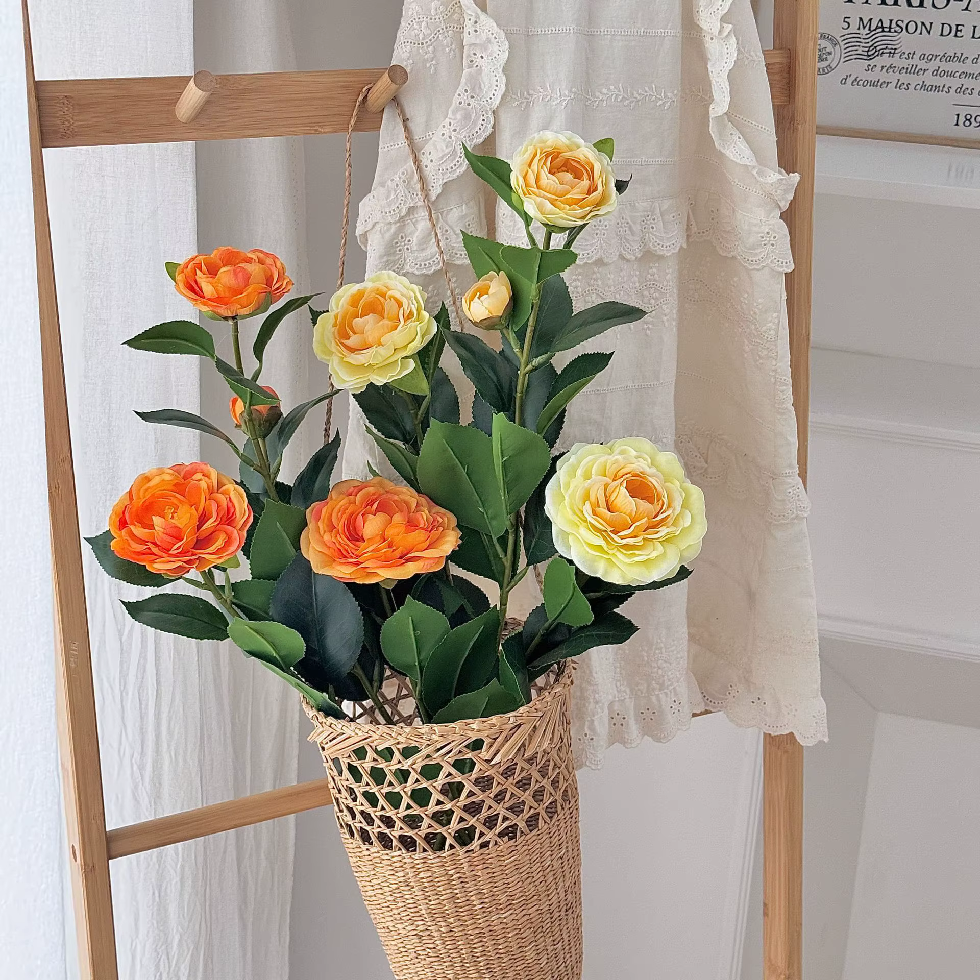 Branche de camélia artificielle 20.86 pouces