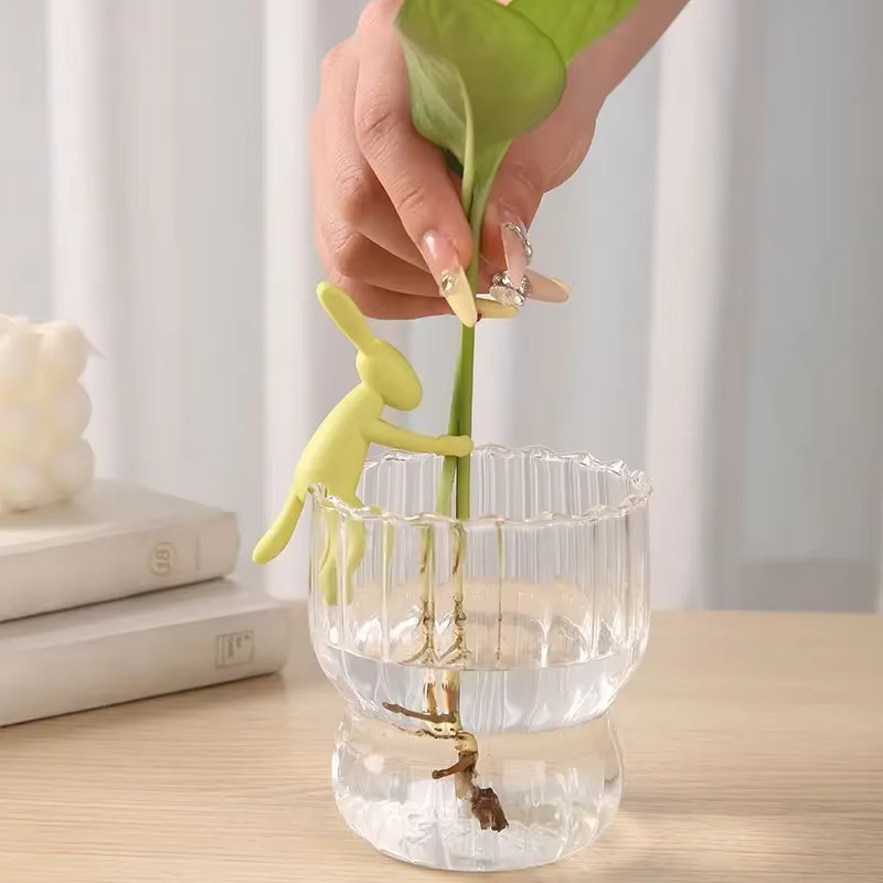 Support de tige de plante en forme de lapin