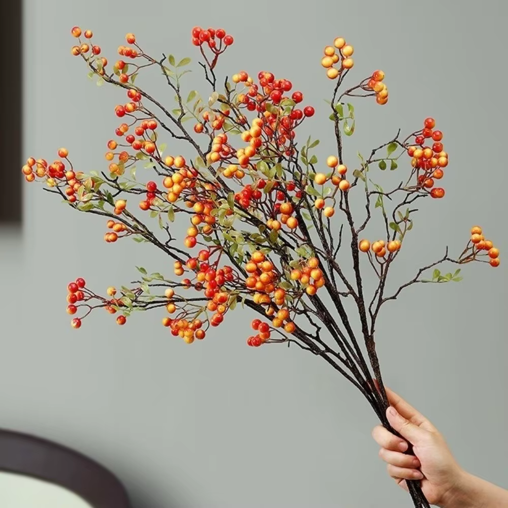 Bouquet de baies rouges à longues branches