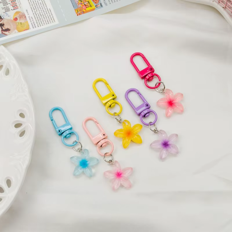 Porte-clés à fleurs mignons pour femmes, pendentif de sac en résine, bricolage, bijoux, décoration d'écouteurs, cadeau pour fille