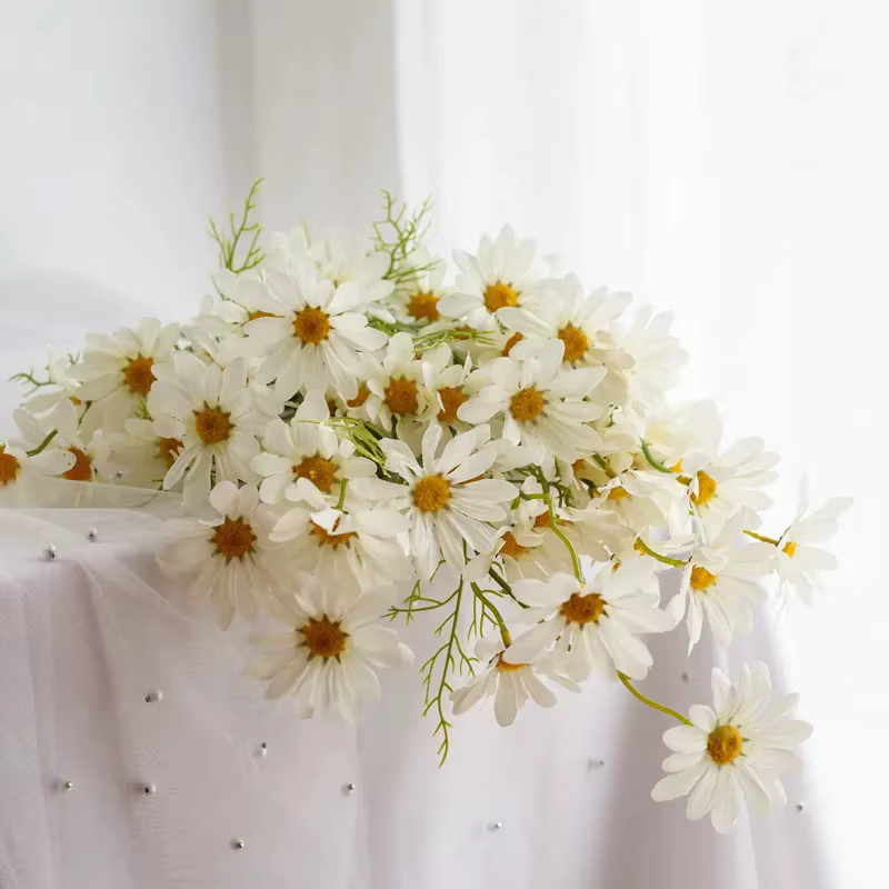 Fleurs artificielles, marguerites