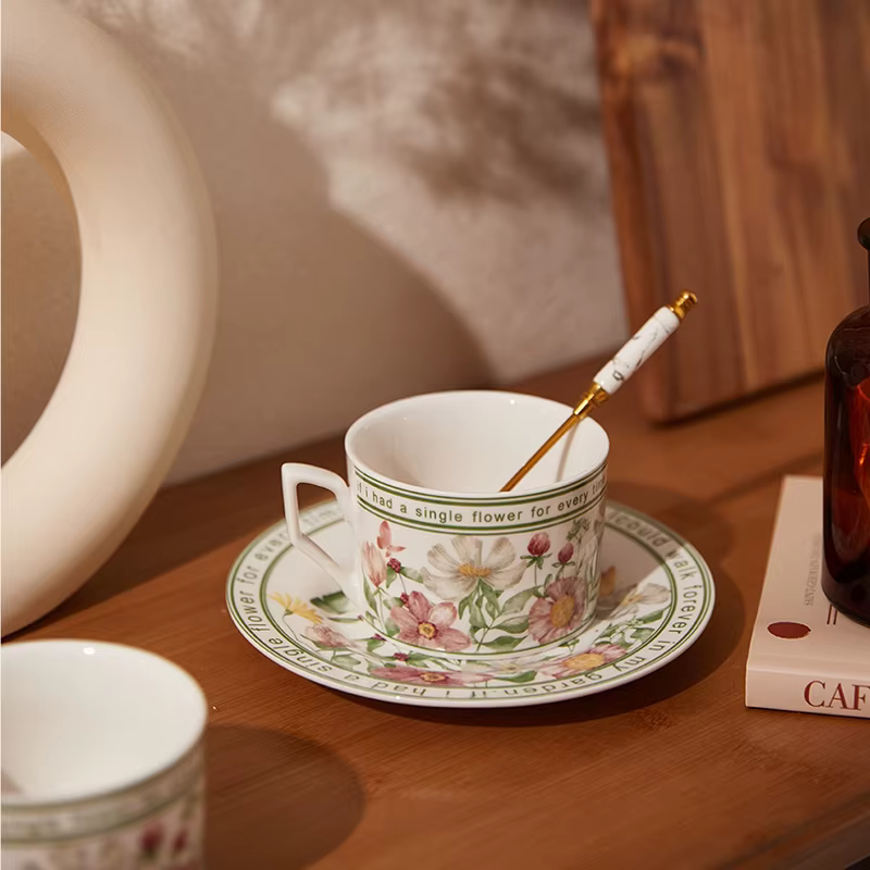 Ensemble de tasses à thé et soucoupes Vintage français de 260ml, tasse en céramique florale de luxe légère, tasse à expresso, tasses à café tournesol pour la maison et le bureau, cadeau