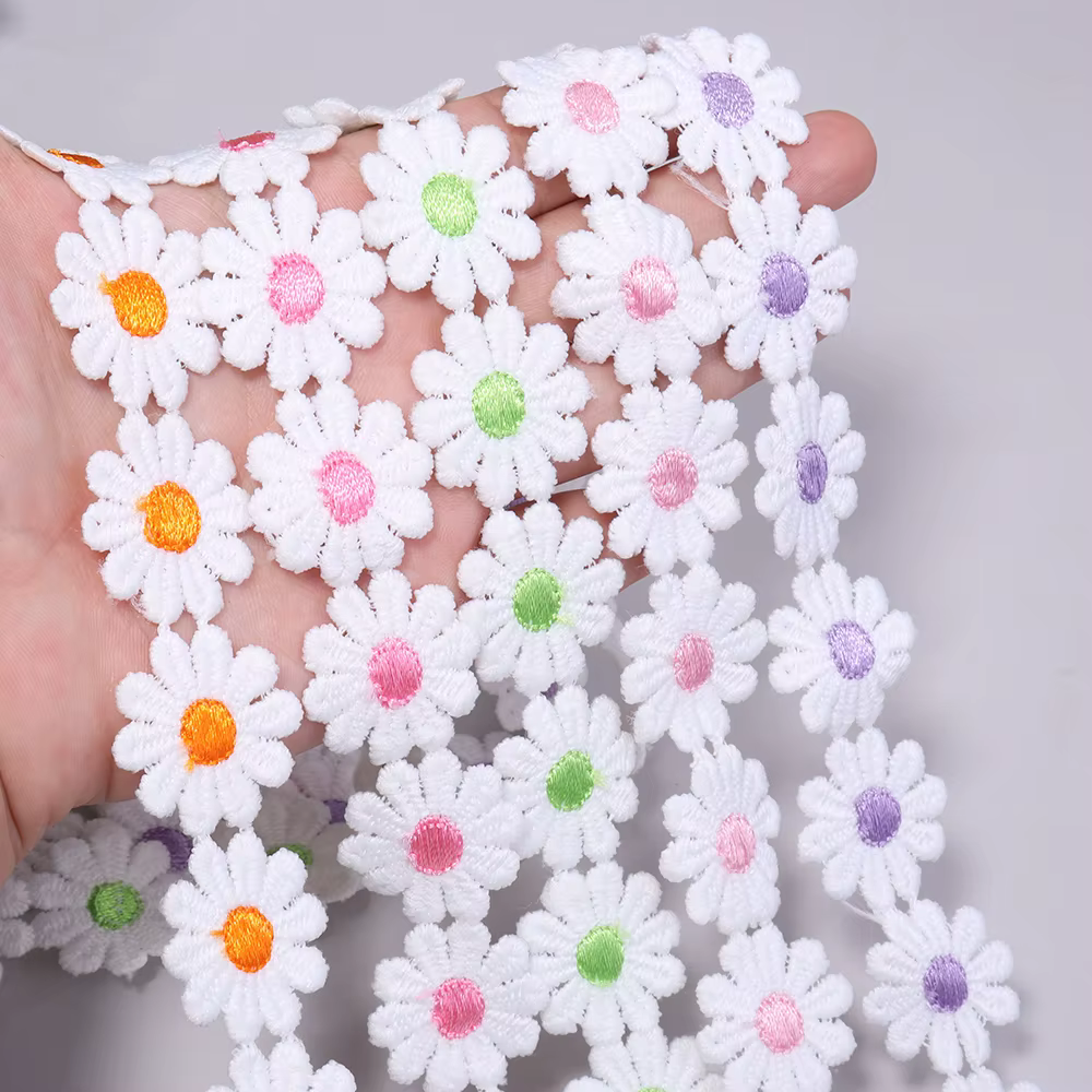 Ruban en tissu dentelle à fleurs de marguerite