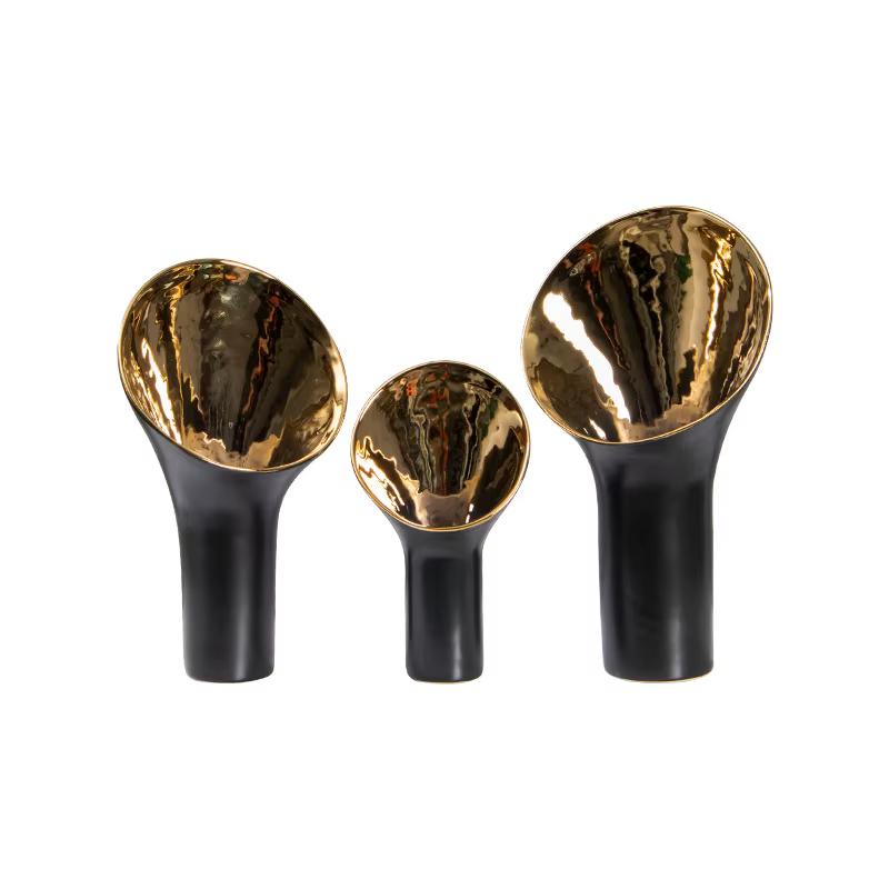 Vase en céramique trompette dorée