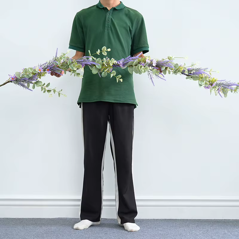 Plante en pot violette