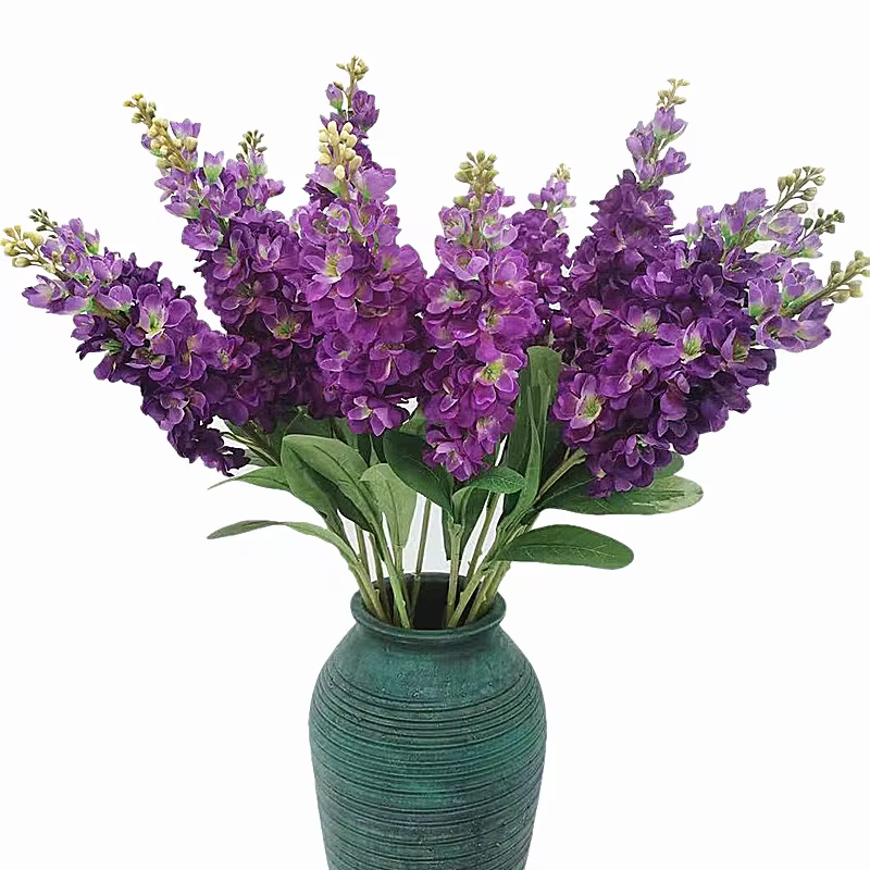 Gillyflower, une fleur artificielle