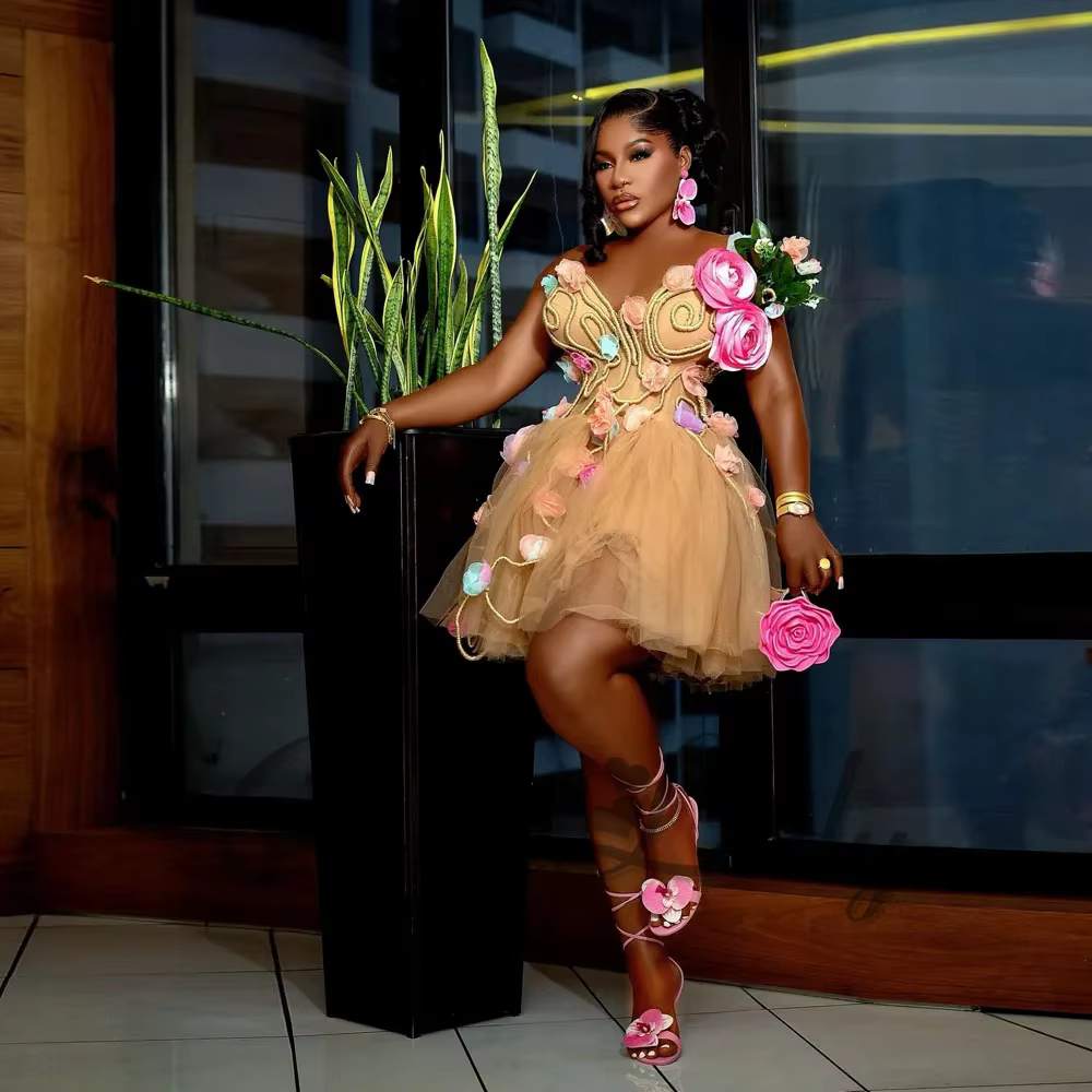 Robe de cocktail Comelody avec fleurs 3D attrayantes, sans manches, col en V, mini-robe de soirée, Vestido De Fiesta, robes de bal personnalisées