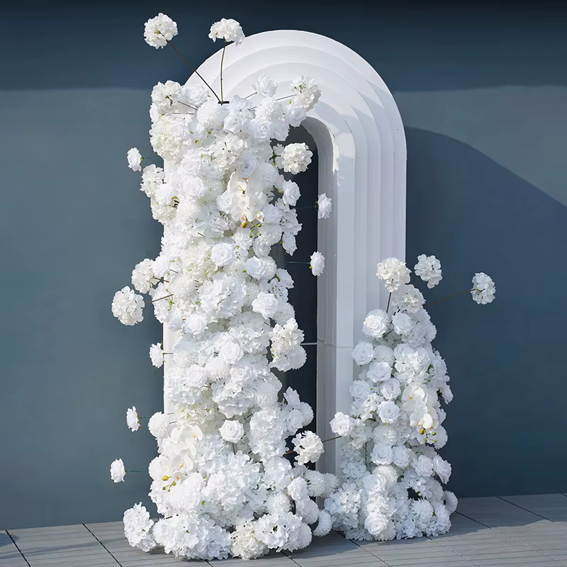 Arche de fond de mariage avec pompon orchidée rose blanche pure