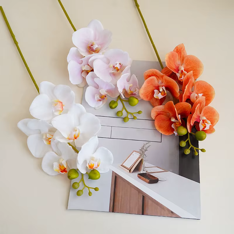 Orchidée papillon au toucher réel