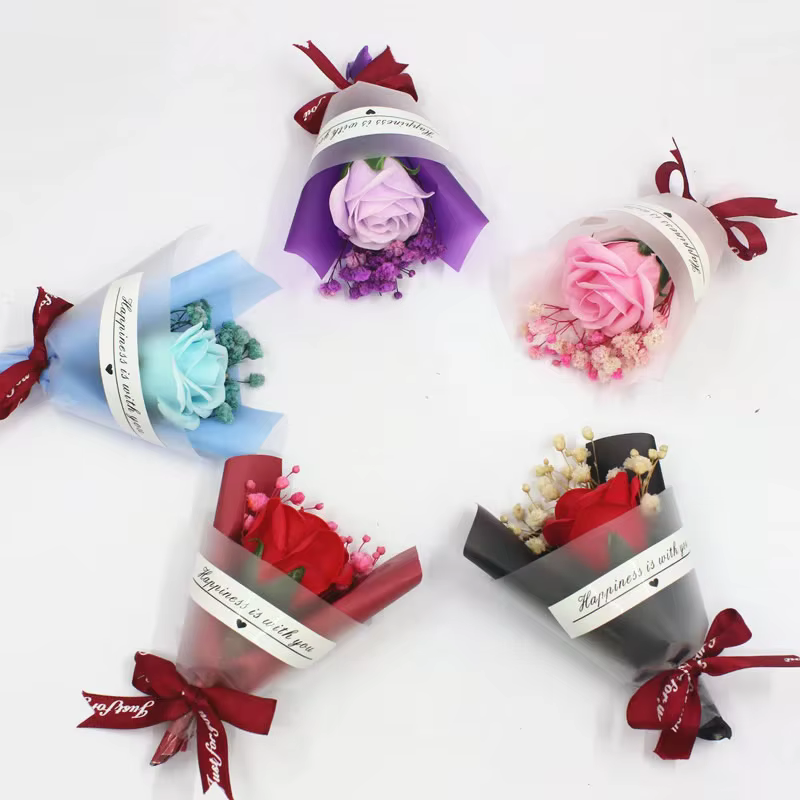 Un bouquet de mini fleurs séchées naturelles