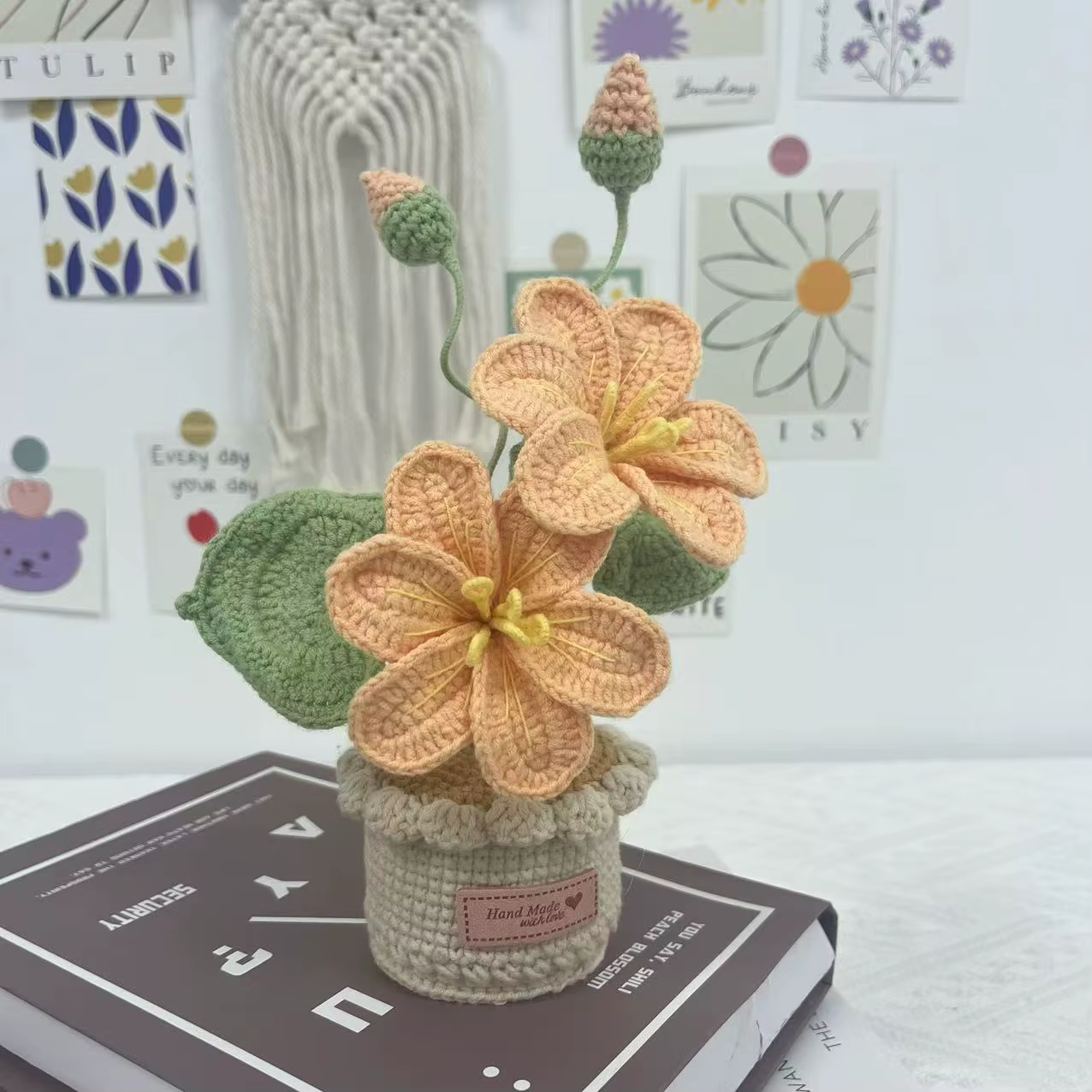 Pot de fleurs tissé à la main