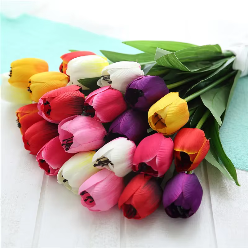 Mini fleur de calla de tulipe au toucher réel