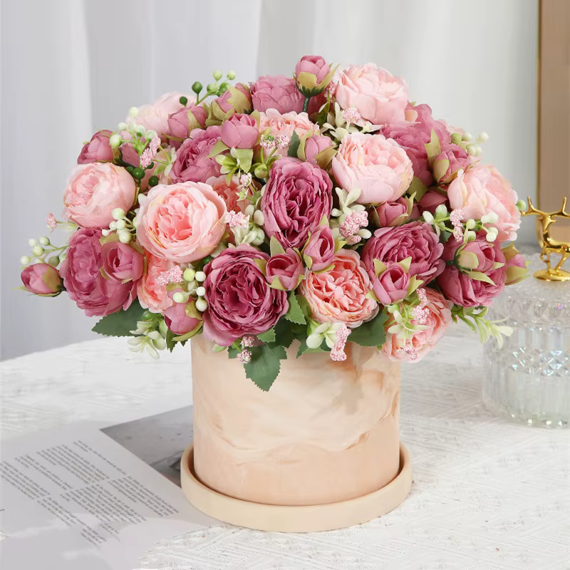 Roses artificielles roses blanches