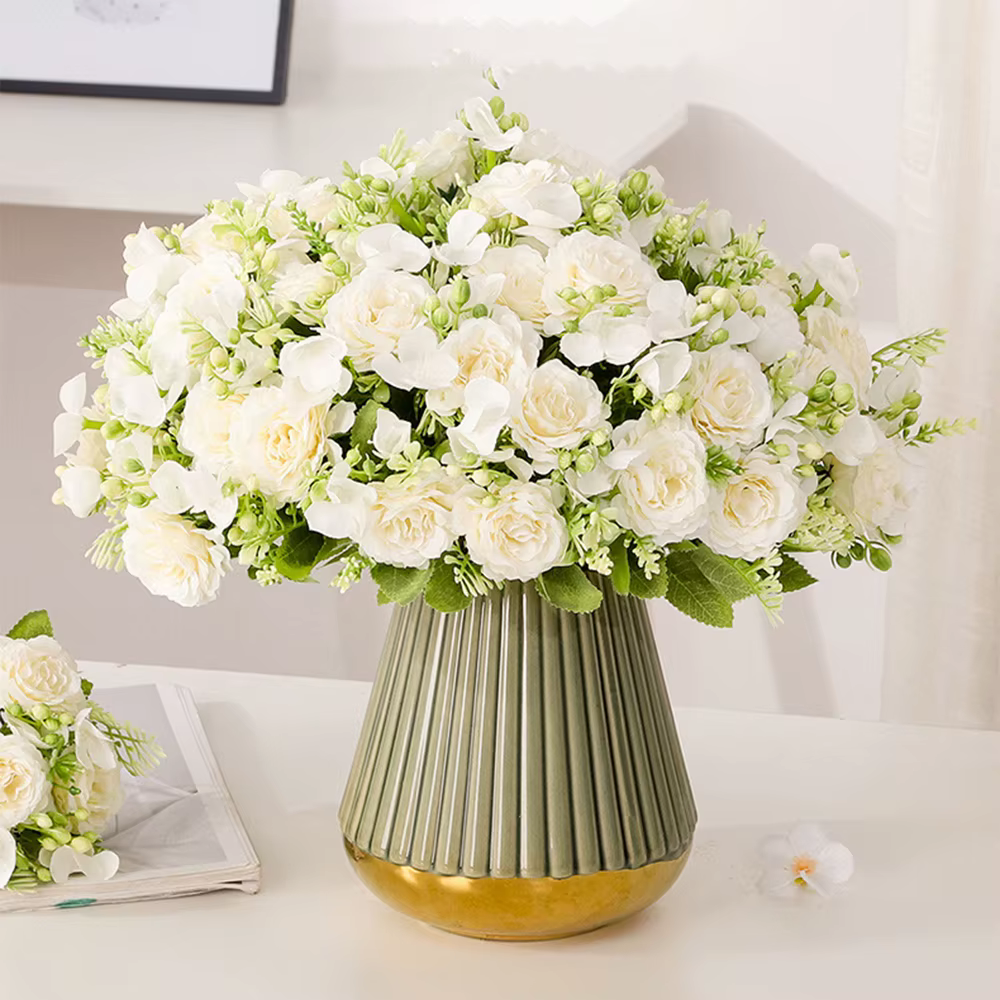 Bouquet de fleurs artificielles en soie vintage
