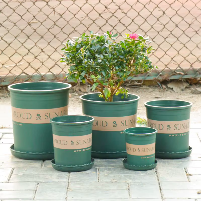 Pot de fleur en plastique pour balcon