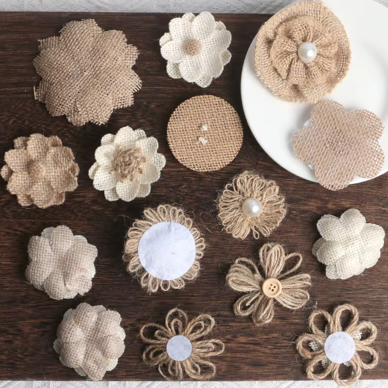 10 pièces de fleurs en toile de jute naturelle, patchs de fleurs en tissu de lin rustique, appliques vintage DIY pour mariage, Noël, décoration intérieure