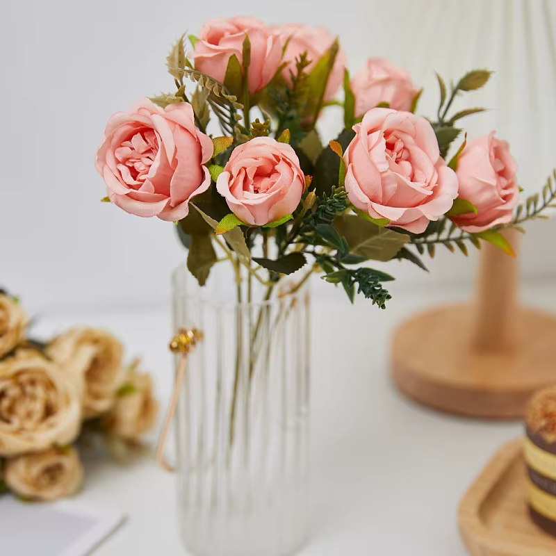 Bouquet de 8 roses vertes artificielles