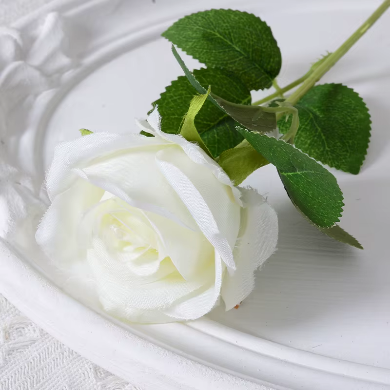 Bouquet de roses artificielles