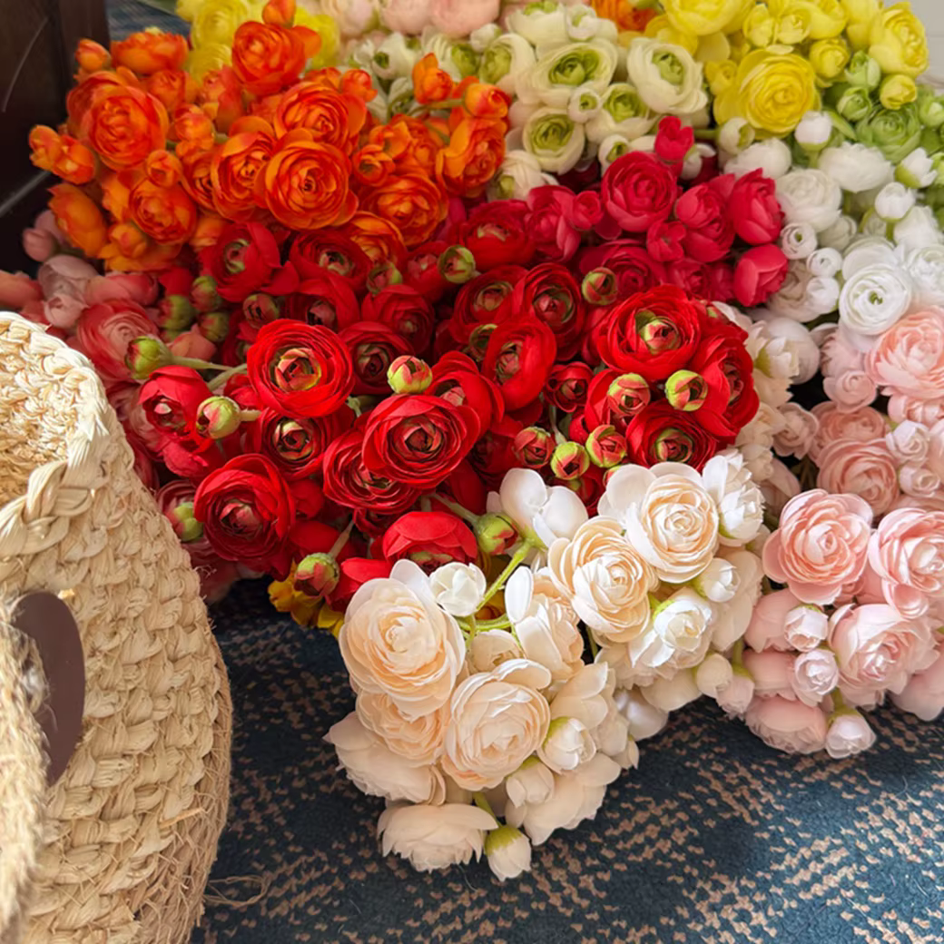 Bouquet de 6 tiges de faux renoncules