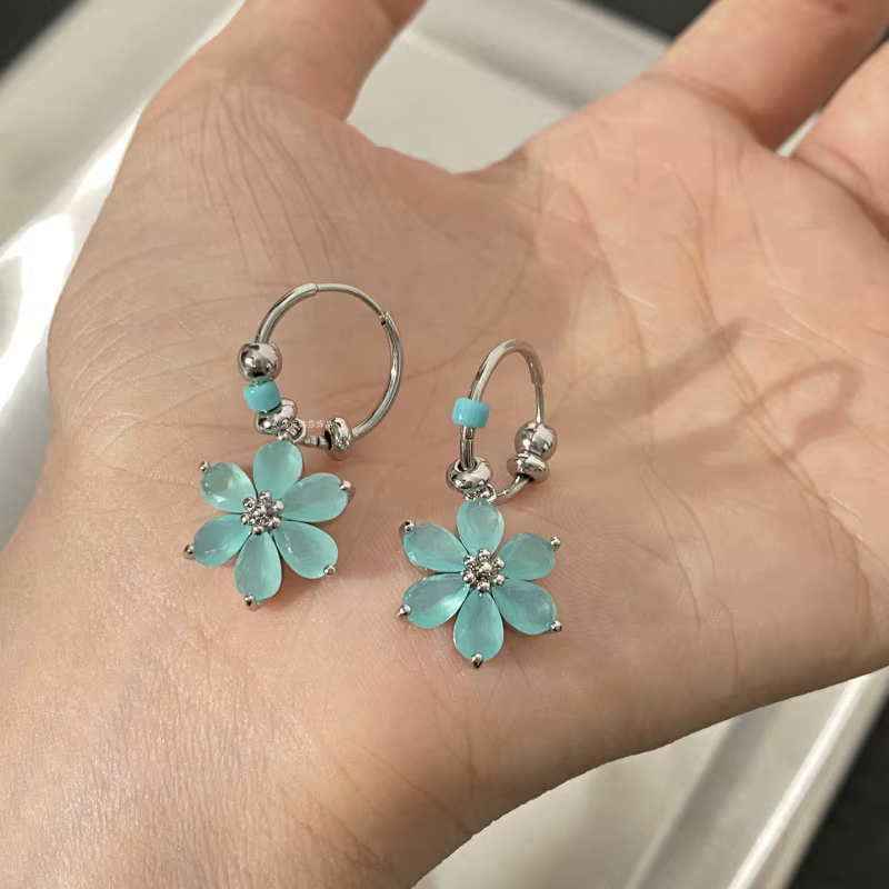 Boucles d'oreilles françaises en forme de menthe douce pour femmes, bijoux simples en métal, à la mode, cadeaux quotidiens d'été
