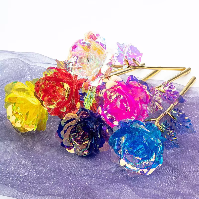 Arrangement floral éternel rose dorée 24 carats en dôme de verre
