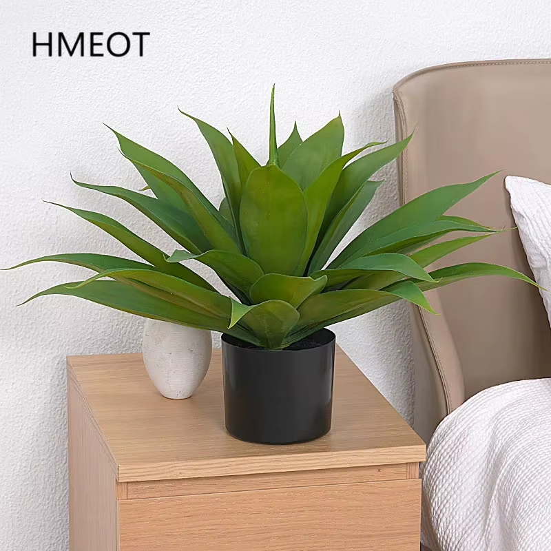 Plante succulente verte artificielle d'agave tropicale avec pot