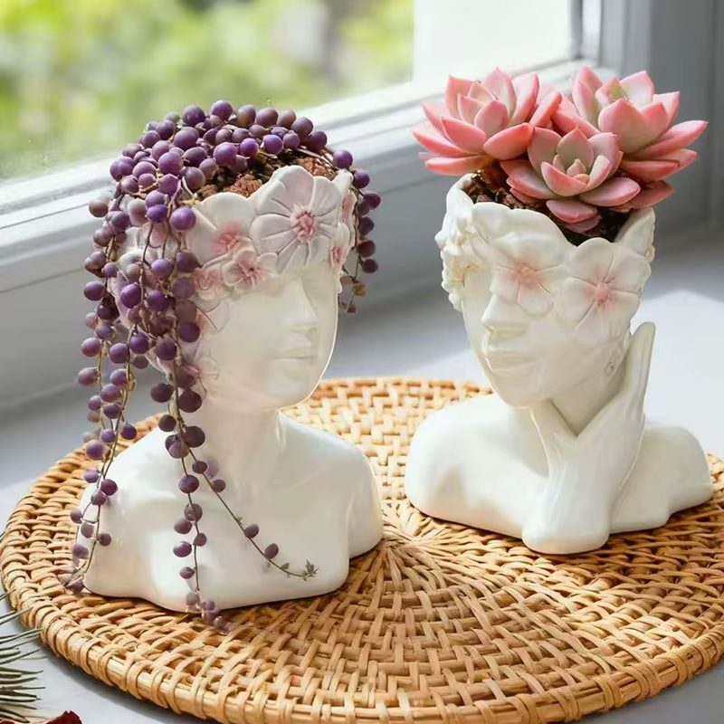 Pot de fleurs en résine en forme de jeune fille