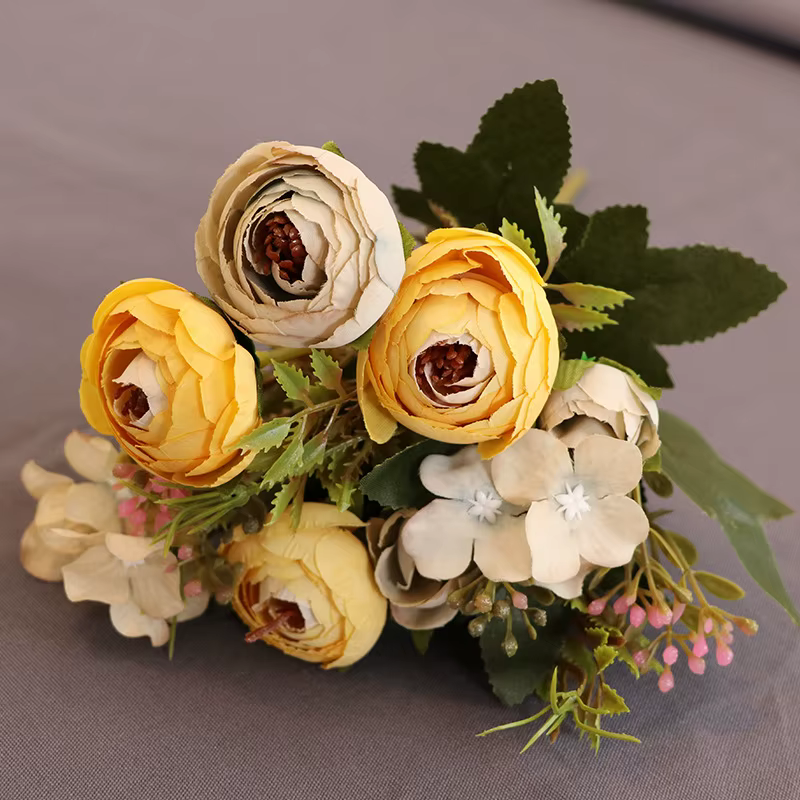 Roses de thé artificielles en soie