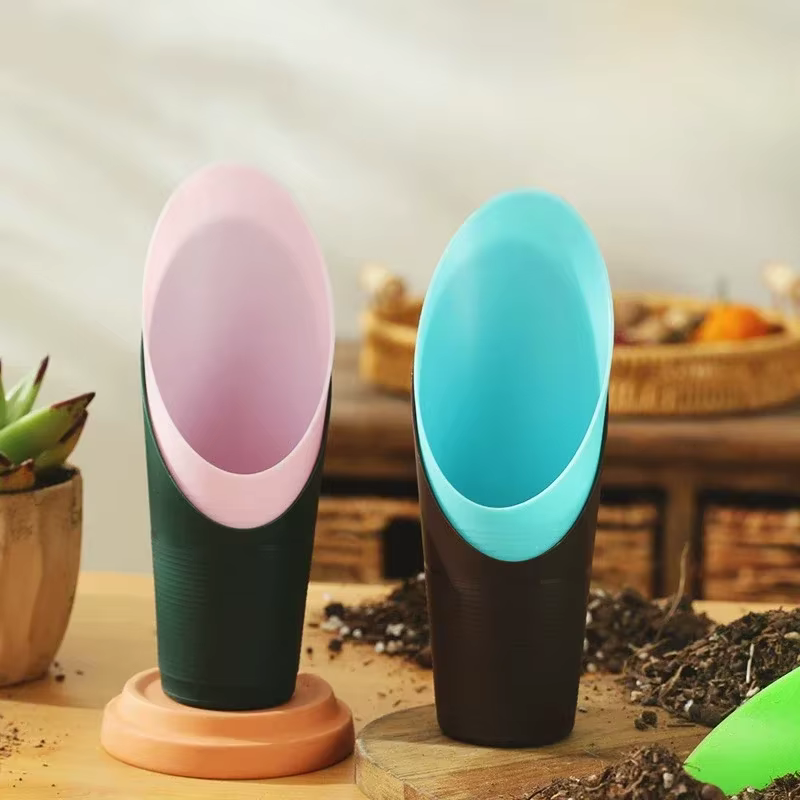Tasses succulentes en plastique plantes vertes