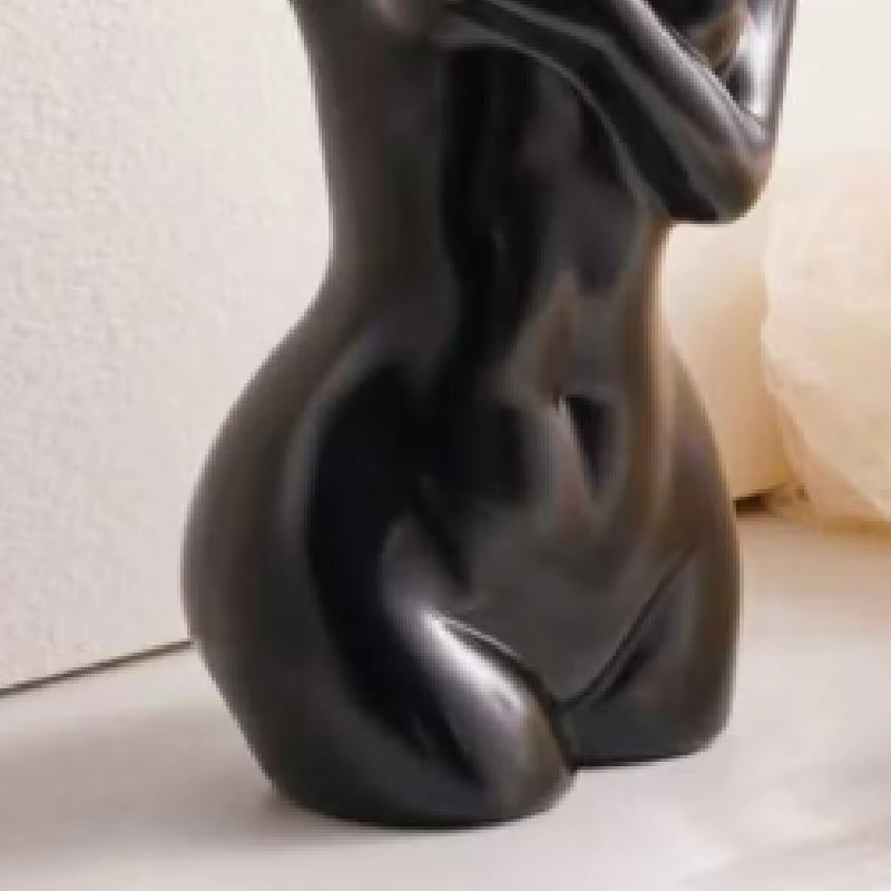 Vase en résine de règle nordique