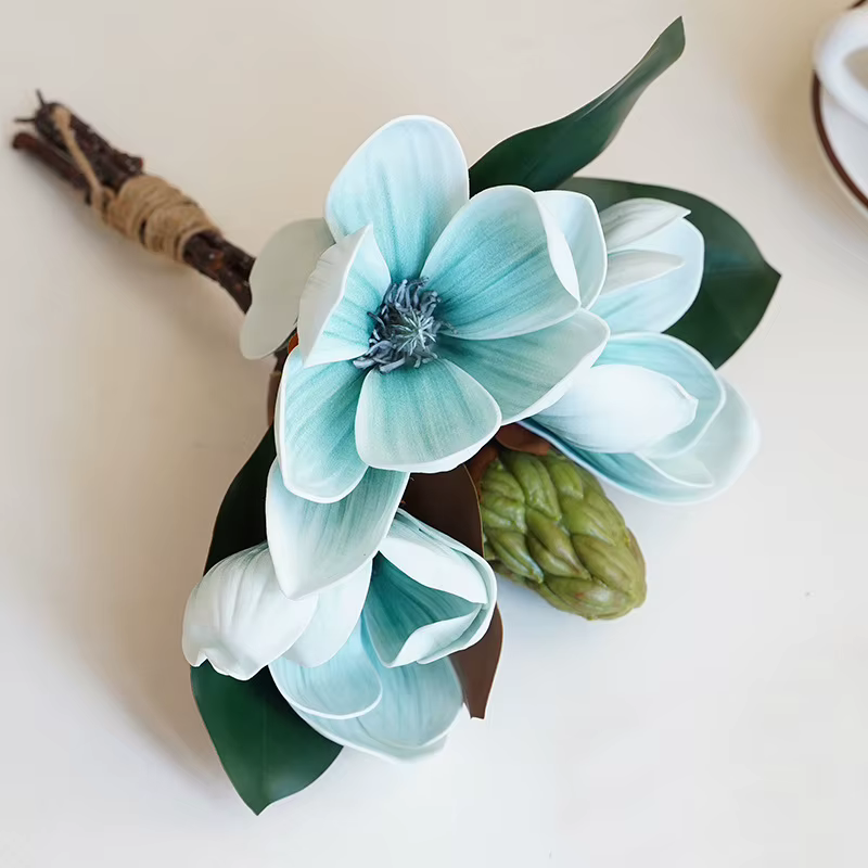 1 Bouquet, 4 fleurs simulées attachées avec de grandes