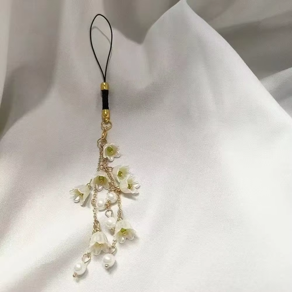 Porte-clés élégant avec grappe de fleurs, ornements, pompon de perles, pendentif fleur douce, décoration de clé