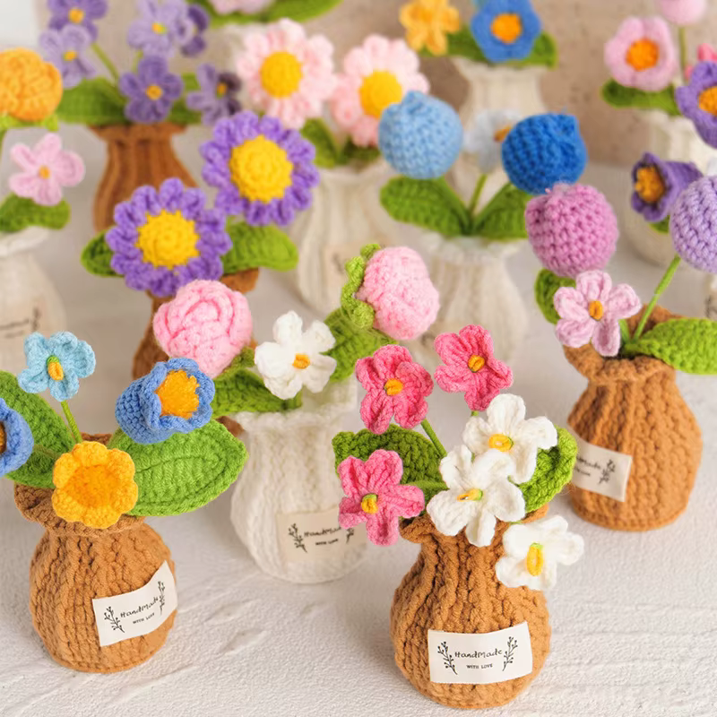 Pot de fleurs en tricot