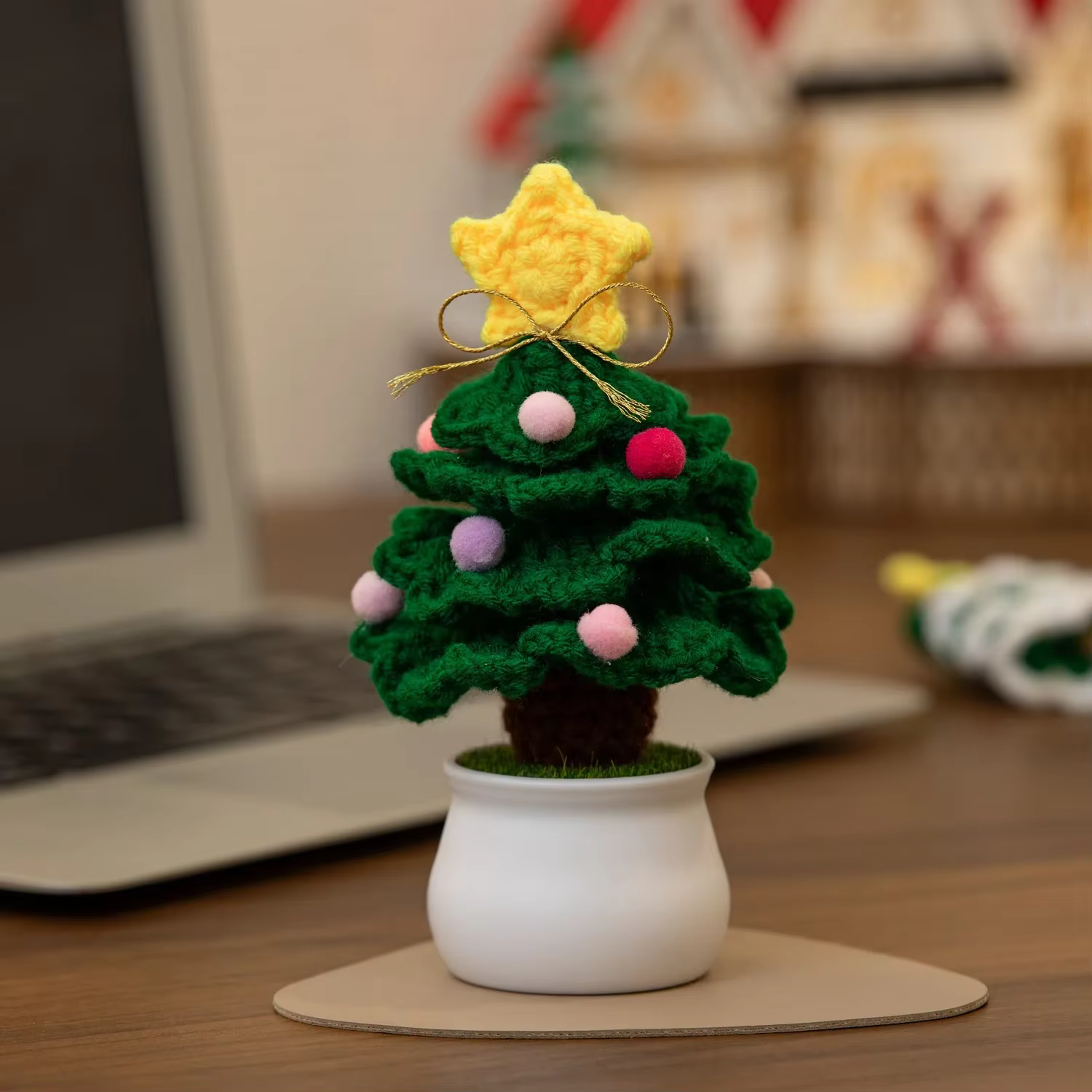 Arbre de noël tricoté créatif en pot