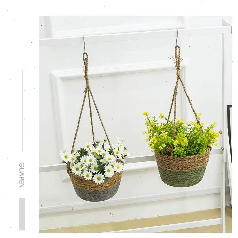 Panier suspendu en paille