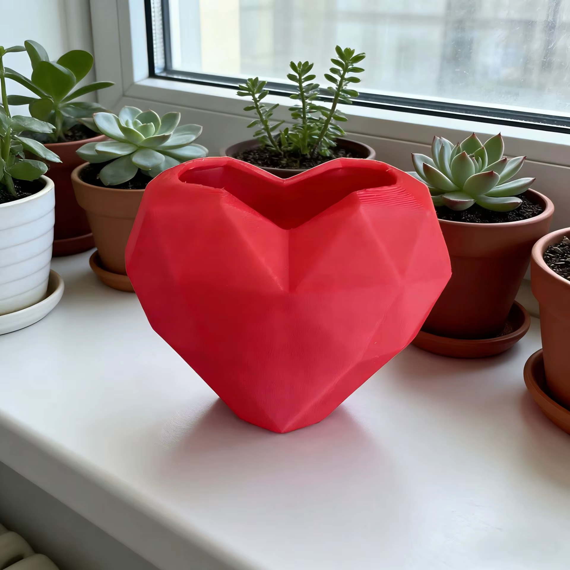 Pot de fleurs en forme de cœur irrégulier imprimé en 3D