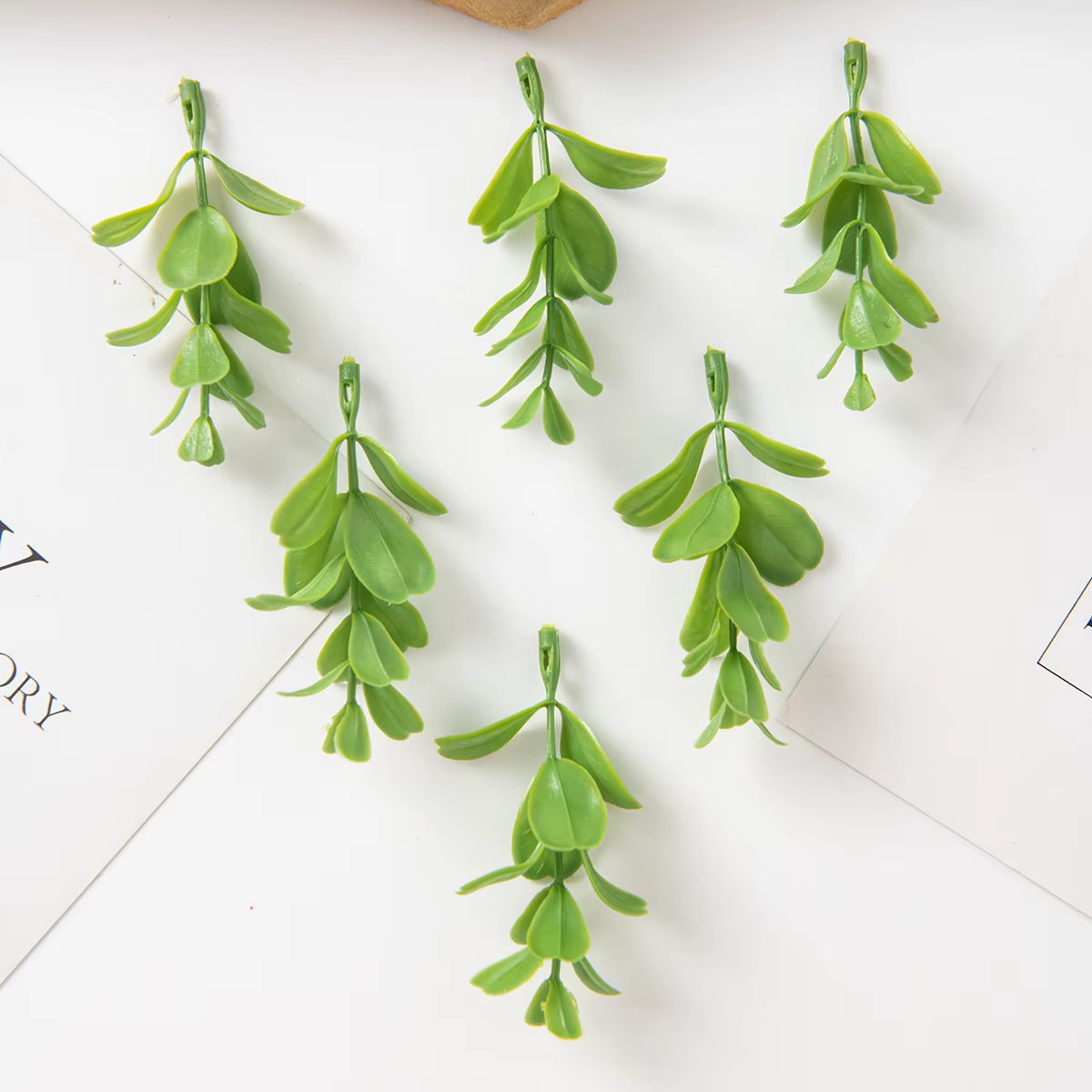 Feuilles de plantes artificielles