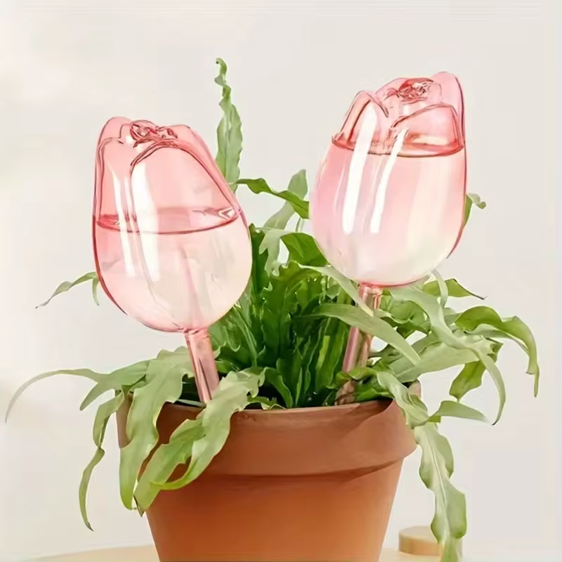 3 boules d'irrigation en forme de tulipe rose avec un design à embout étroit pour prolonger le temps