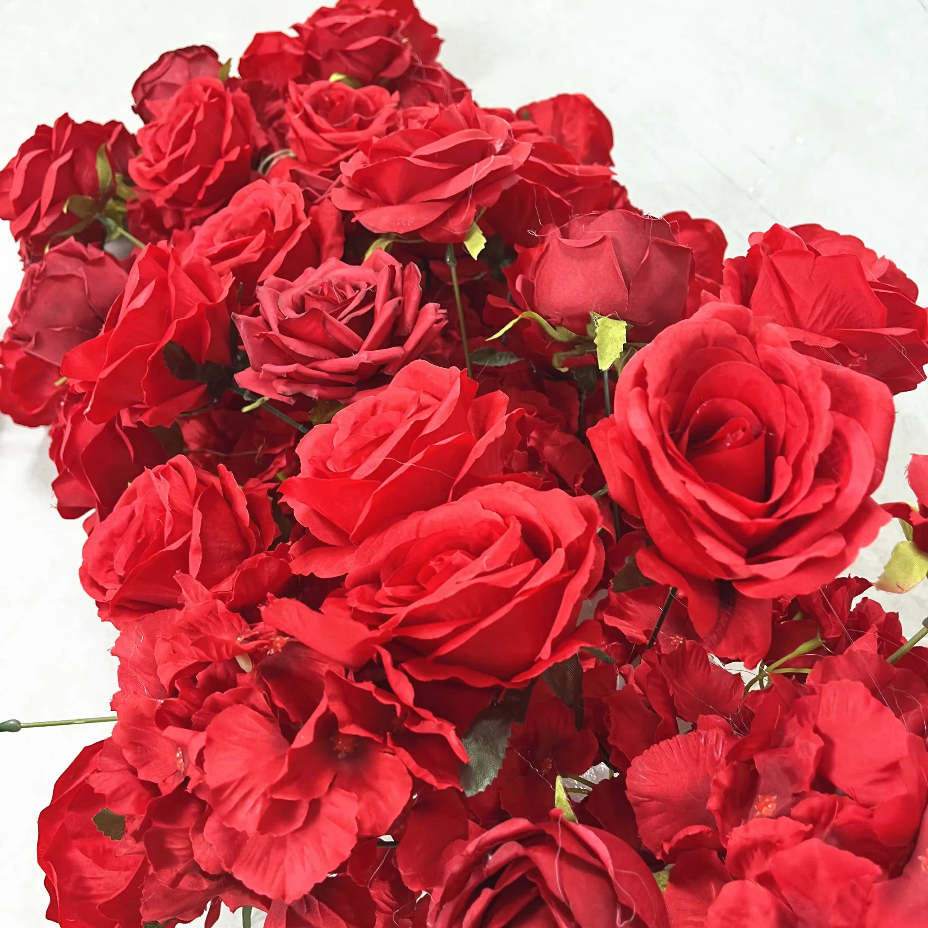 2m rose rouge plantes vertes artificielles fleur rangée coureur mariage toile de fond centre