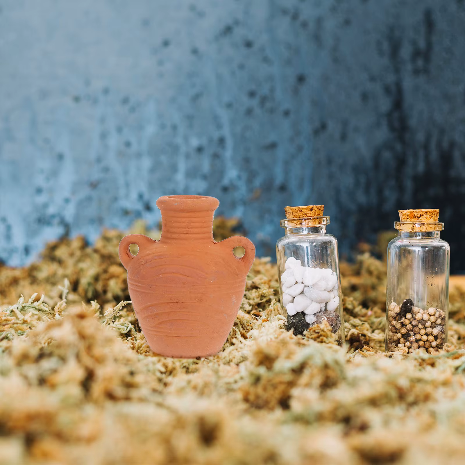 Mini pot de fleurs en terre cuite au design vintage